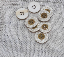 Shell buttons