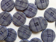 Shell buttons