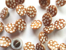 Dotty buttons with shank