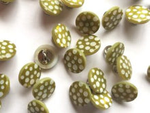 Dotty buttons with shank