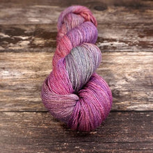Gleem Lace by Fyberspates