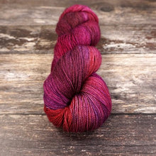 Gleem Lace by Fyberspates