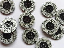 Shell buttons