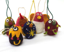 Needle felt a Birdie Bauble with Ruth Packham.