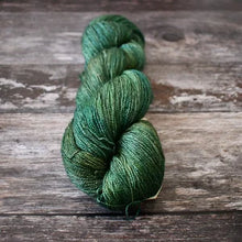Gleem Lace by Fyberspates