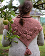 Embroidery on Knits by Judit Gummlich