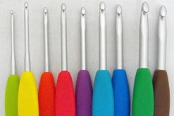 Amour Crochet Hooks by Clover